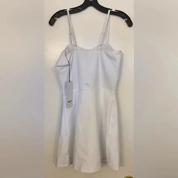 NWT ALO Yoga Alosoft Courtside Tennis Dress White Size Large - thefunkyskunk.ie NWT ALO Yoga Alosoft Courtside Tennis Dress White Size Large - thefunkyskunk.ie